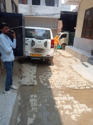 Parking in 2.5 BHK Villa at New Model Town – for Sale