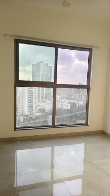 2 BHK Apartment For Rent in Sheth Irene, Malad West