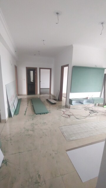 Room in 3 BHK Apartment at Eldeco Live By The Greens, Sector 150 – for Rent