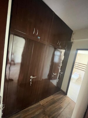 Furnished Amenities in 2.5 BHK Apartment at Aims Golf City, Sector 75 – for Sale