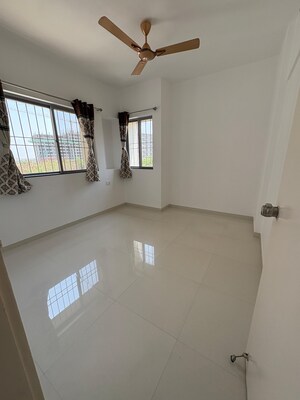 Room in 2 BHK Apartment at F5 Diamond Crest, Wagholi – for Sale