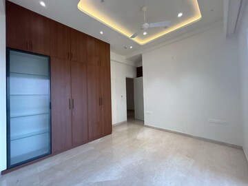 Room in 3 BHK Apartment at Indiabulls Sky Forest, Lower Parel – for Rent