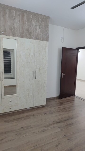 Room in 3 BHK Apartment at Bollineni Bion, Kothaguda – for Rent