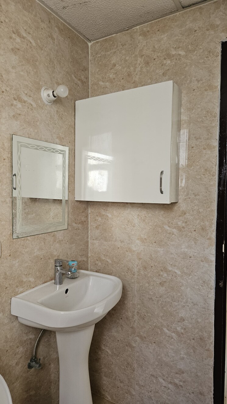 Bathroom, rishita-manhattan 3 Bedroom 1554 Sq.Ft. Apartment In Gomti Nagar Lucknow 8624461