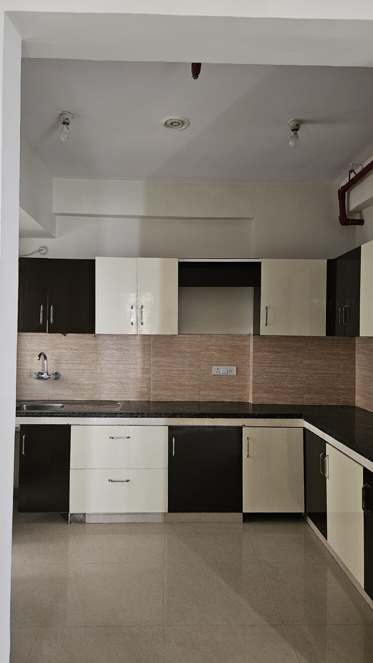 Kitchen, rishita-manhattan 3 Bedroom 1554 Sq.Ft. Apartment In Gomti Nagar Lucknow 8624461