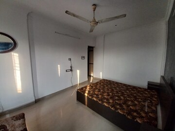 Bedroom in 2 BHK Apartment at Seawoods – for Rent