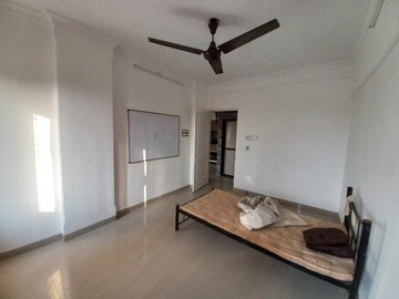 Room in 2 BHK Apartment at Seawoods – for Rent