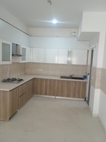 Kitchen in 3 BHK Builder Floor at BPTP Amstoria, Sector 102 – for Rent