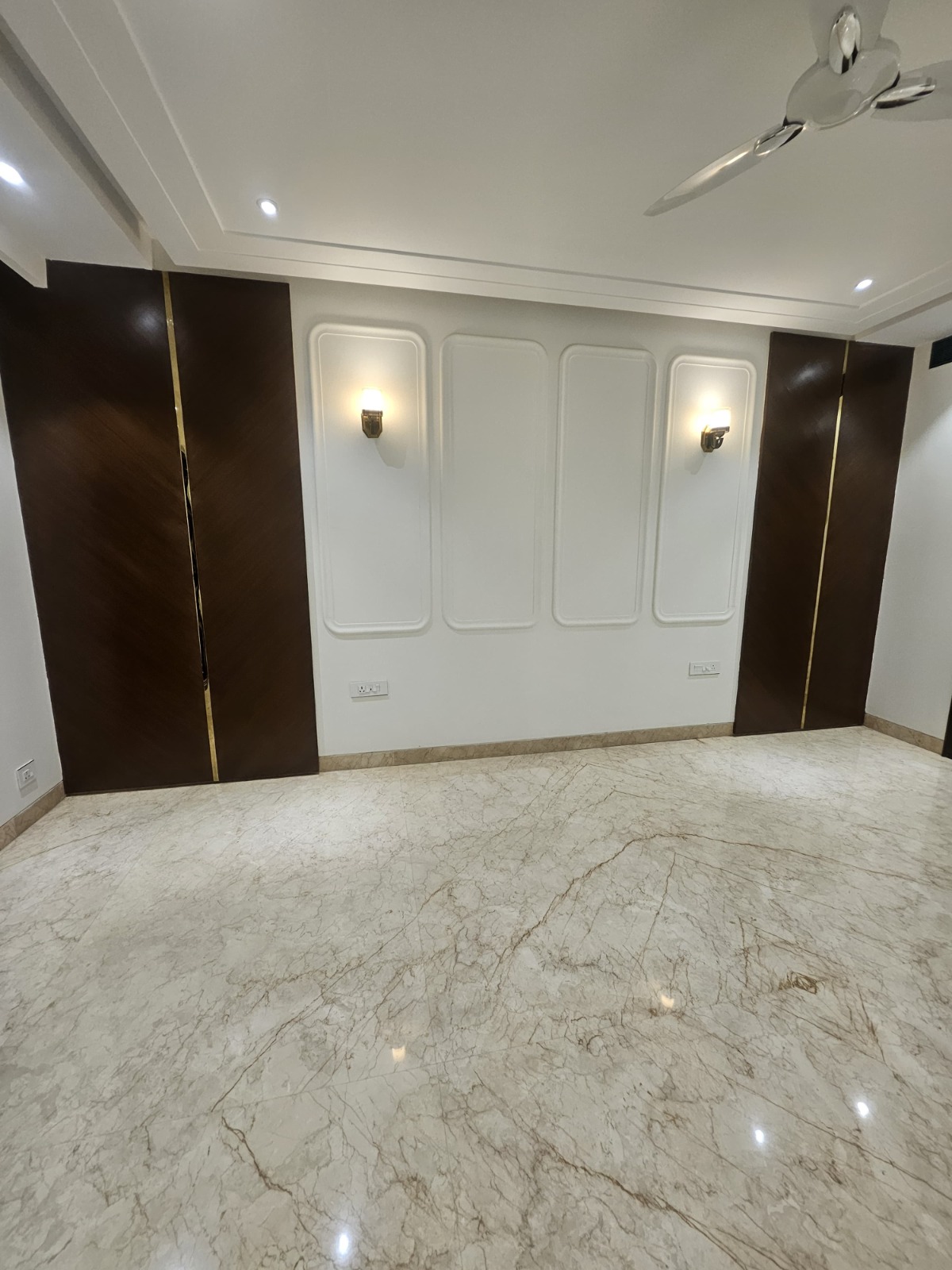 2 BHK Apartment For Sale in Gulmohur Garden