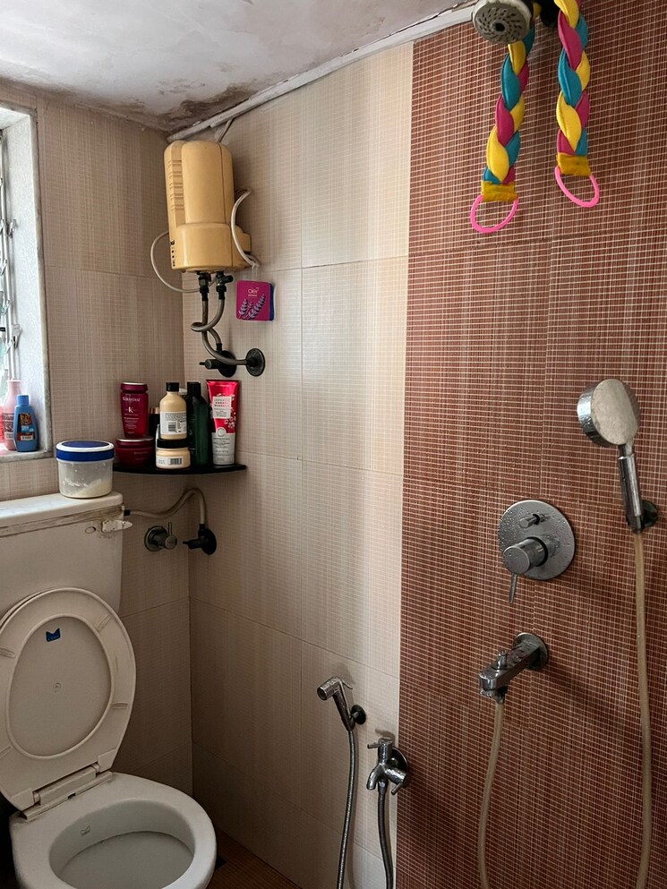 Bathroom, grenville-chs 2 Bedroom 900 Sq.Ft. Apartment In Andheri West Mumbai 8624525