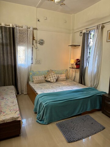 Bedroom in 2 BHK Apartment at Grenville CHS, Andheri West – for Rent