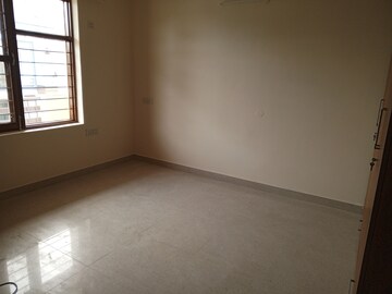Room in 3 BHK Apartment at Sagar Apartment, Sector 56 – for Rent