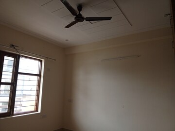 Room in 3 BHK Apartment at Sagar Apartment, Sector 56 – for Rent