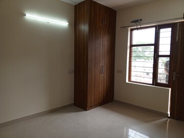 Room in 3 BHK Apartment at Sagar Apartment, Sector 56 – for Rent