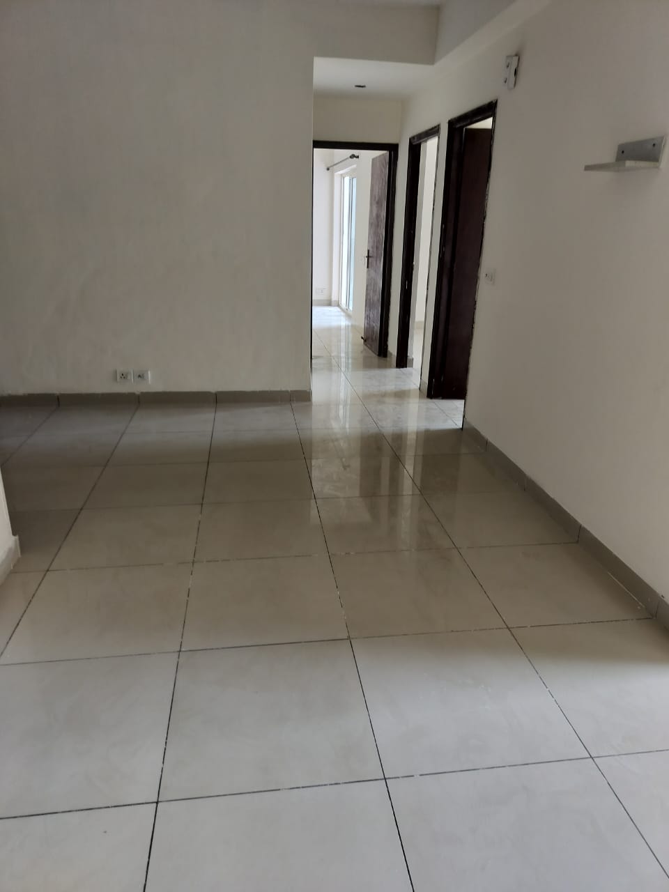 4 BHK + Extra Room Apartment For Rent in Gaur Saundaryam