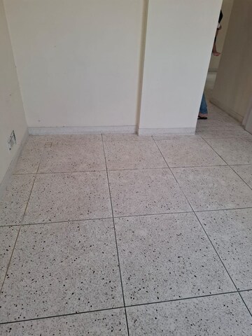 Room in 3 BHK Apartment at Ardee Pavilion Villas, Sector 52 – for Rent