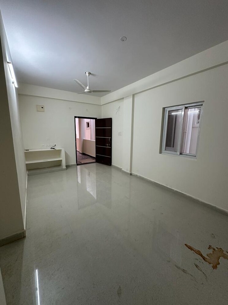 Room, kachiguda 3 Bedroom 1600 Sq.Ft. Apartment In Kachiguda Hyderabad 8624584