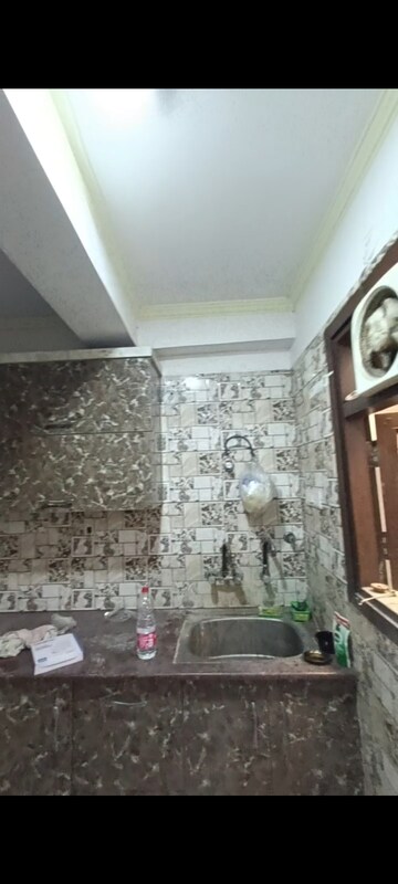 Furnished Amenities in 2 BHK Builder Floor at Panchsheel Vihar – for Rent