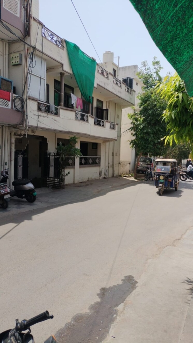  Parking, tonk road 6+ Bedroom 153 Sq.Yd. Independent House In Tonk Road Jaipur 8624743