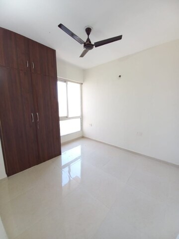 Room in 2 BHK Apartment at Signature The Millennia 2, Sector 37d – for Rent