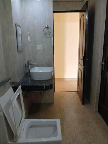 Bathroom in 3 BHK Apartment at Paarth Aadyant, Gomti Nagar – for Rent