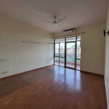 Room in 3 BHK Apartment at Central Park II-Bellevue, Tikri – for Rent