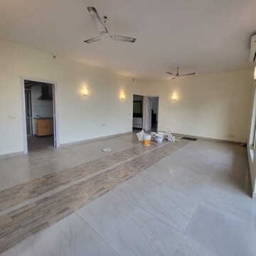 Room in 3 BHK Apartment at Central Park II-Bellevue, Tikri – for Rent