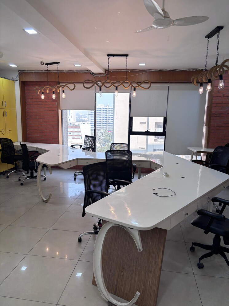 Team Area, goyal-palladium Commercial Office Space 1502 Sq.Ft. In Makarba Ahmedabad 8624739