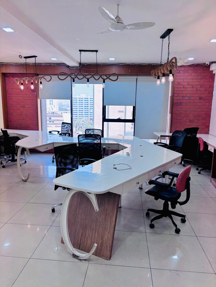 Team Area, goyal-palladium Commercial Office Space 1502 Sq.Ft. In Makarba Ahmedabad 8624739