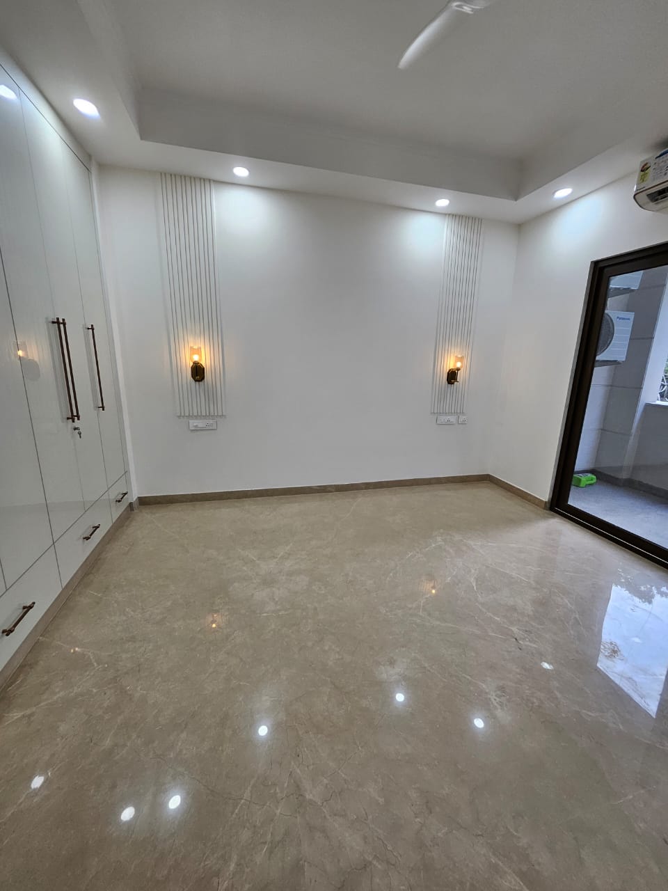 2 BHK Apartment For Sale in Charms Castle