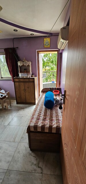 Room in 2 BHK Apartment at Vikash Complex CHS, Thane West – for Sale