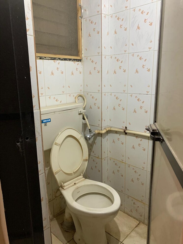 Attached Bathroom, chand-ganga 1 Bedroom 430 Sq.Ft. Apartment In Borivali West Mumbai 8624798