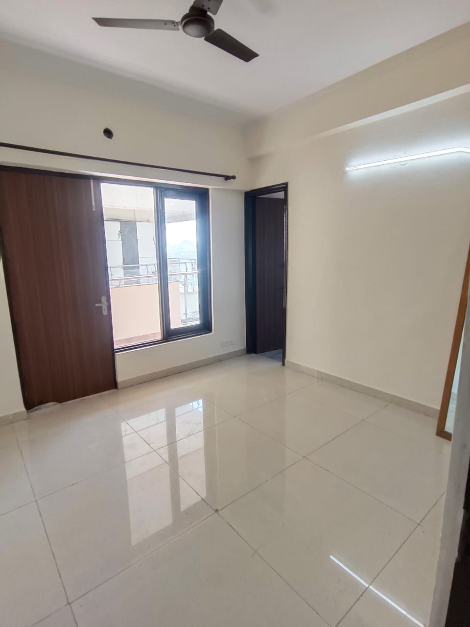 3 BHK 1845 Sq.Ft. Apartment in DLF Express Greens