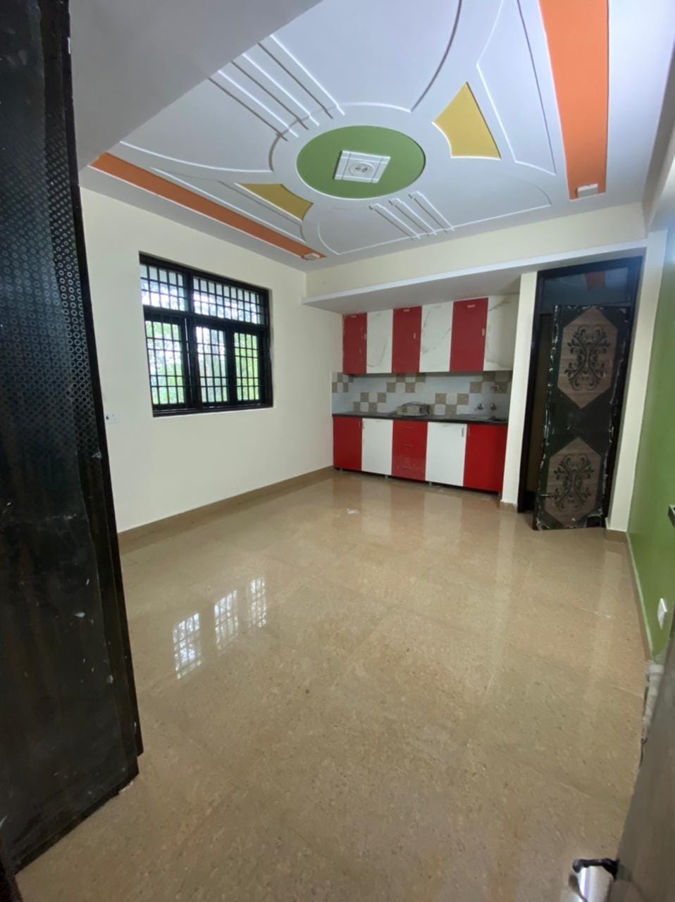 2 BHK + Extra Room Apartment For Rent in Supertech Czar Suites
