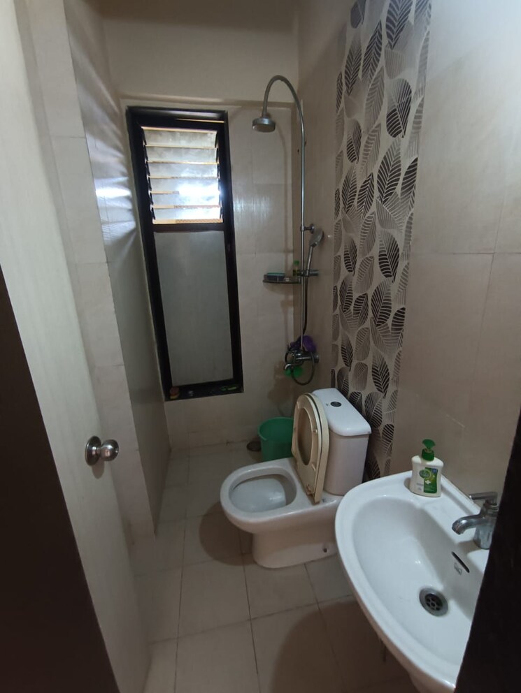 Bathroom, ajmera-yogidham-sapphire 1 Bedroom 635 Sq.Ft. Apartment In Kalyan West Thane 8624788