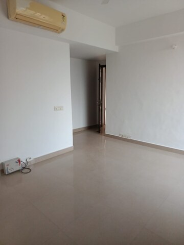Room in 3 BHK Apartment at DLF Express Greens, Manesar Sector 1a – for Sale
