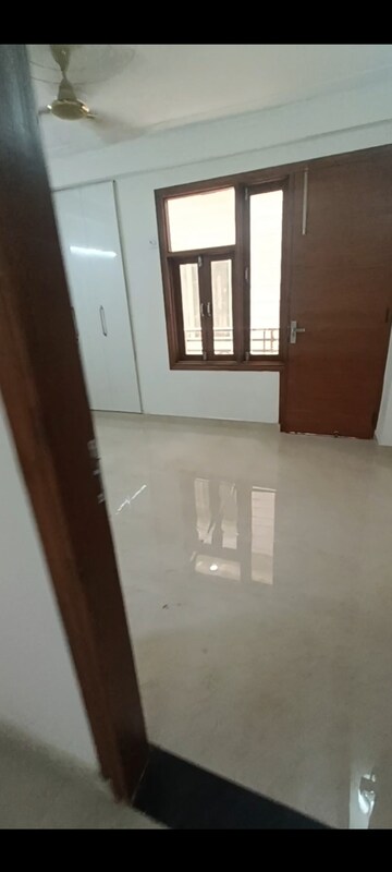 Room in 2 BHK Builder Floor at Panchsheel Vihar – for Rent
