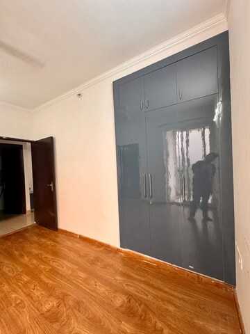 Room in 3 BHK Apartment at Amrapali Riverview, Amrapali Leisure Valley – for Rent