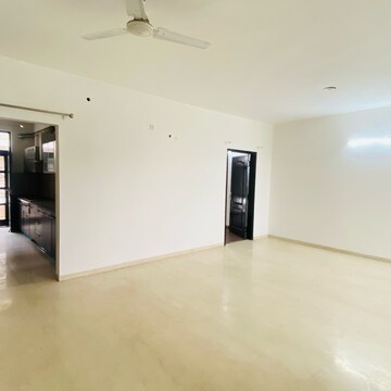 Room in 4 BHK Builder Floor at Omaxe New Chandigarh, Mullanpur – for Rent