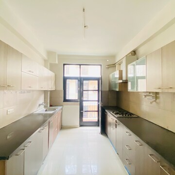 Kitchen in 4 BHK Builder Floor at Omaxe New Chandigarh, Mullanpur – for Rent