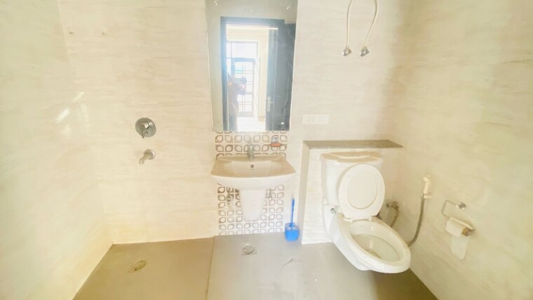 Bathroom, north mullanpur 3 Bedroom 1725 Sq.Ft. Builder Floor In North Mullanpur Chandigarh 8624899