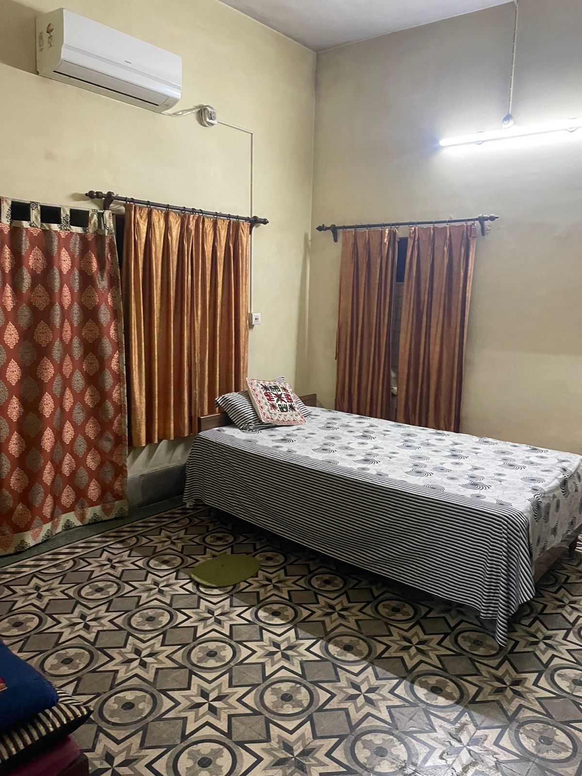2 BHK Apartment For Sale in Behala