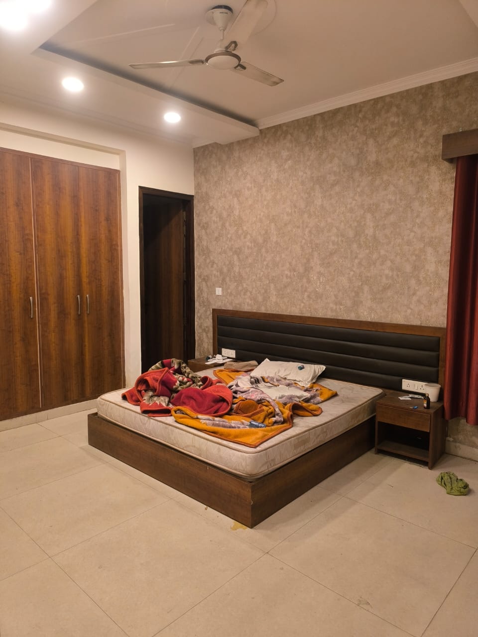 3 BHK + Extra Room Apartment For Rent in Gaur Atulyam