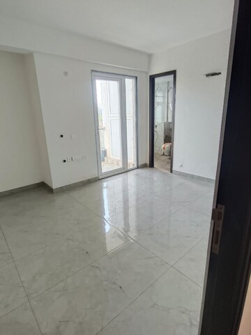 Bathroom in 3 BHK Apartment at DLF Express Greens, Manesar Sector 1a – for Sale