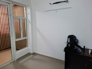 Room in 1 BHK Apartment at Techman Moti Residency, Raj Nagar Extension – for Rent