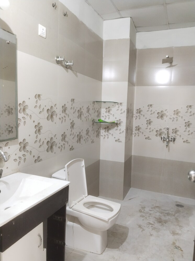 Attached Bathroom, ansal-plaza-sector-23 2 Bedroom 1806 Sq.Ft. Independent House In Sector 23 Gurgaon 8625067