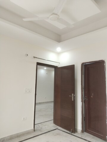 Furnished Amenities in 2 BHK Independent House at Ansal Plaza Sector-23, Sector 23 – for Rent