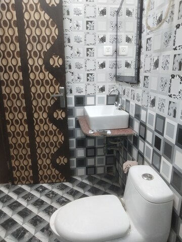 Attached Bathroom in 2 BHK Independent House at Ansal Plaza Sector-23, Sector 23 – for Rent
