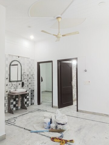 Living Room in 2 BHK Independent House at Ansal Plaza Sector-23, Sector 23 – for Rent