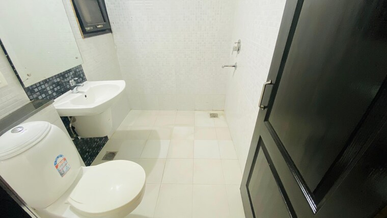 Bathroom, omaxe-new-chandigarh 4 Bedroom 2380 Sq.Ft. Builder Floor In North Mullanpur Chandigarh 8625272